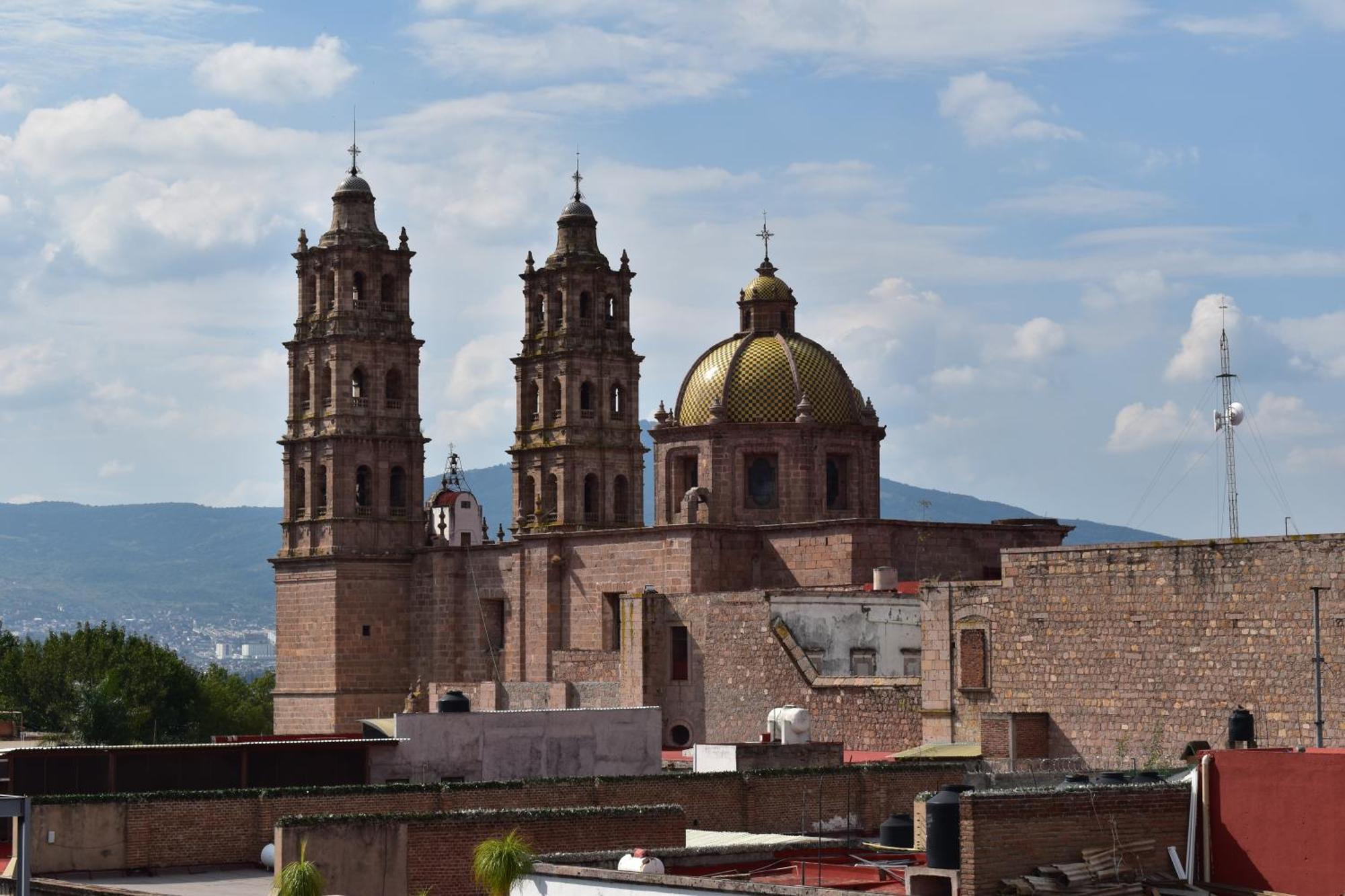 El Suburbio - Serapio Rendon Morelia Exterior foto